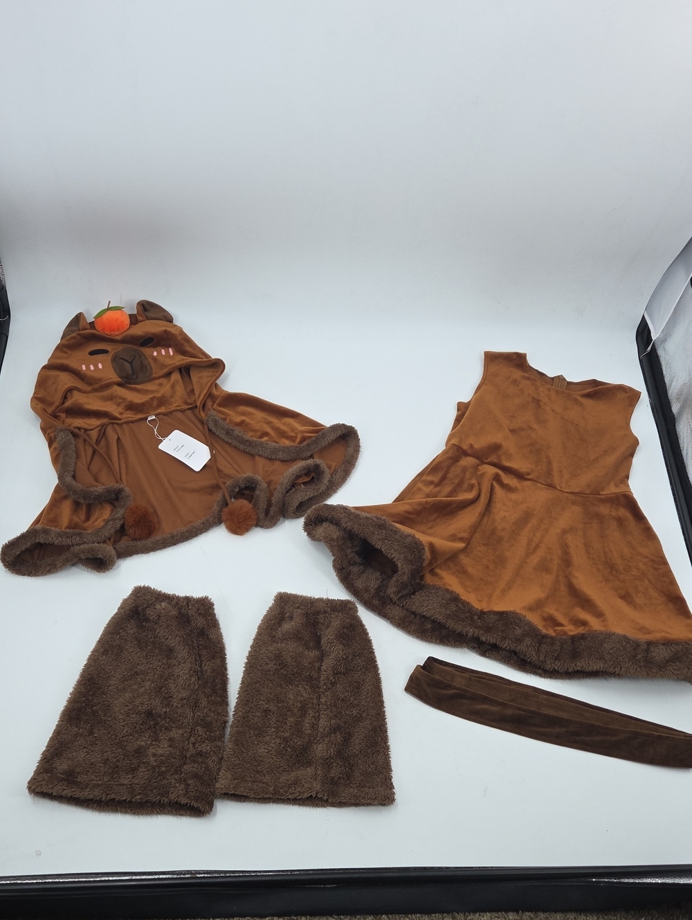 Capybara Girls Costume Size 8-10 Years - Picture 7 of 16